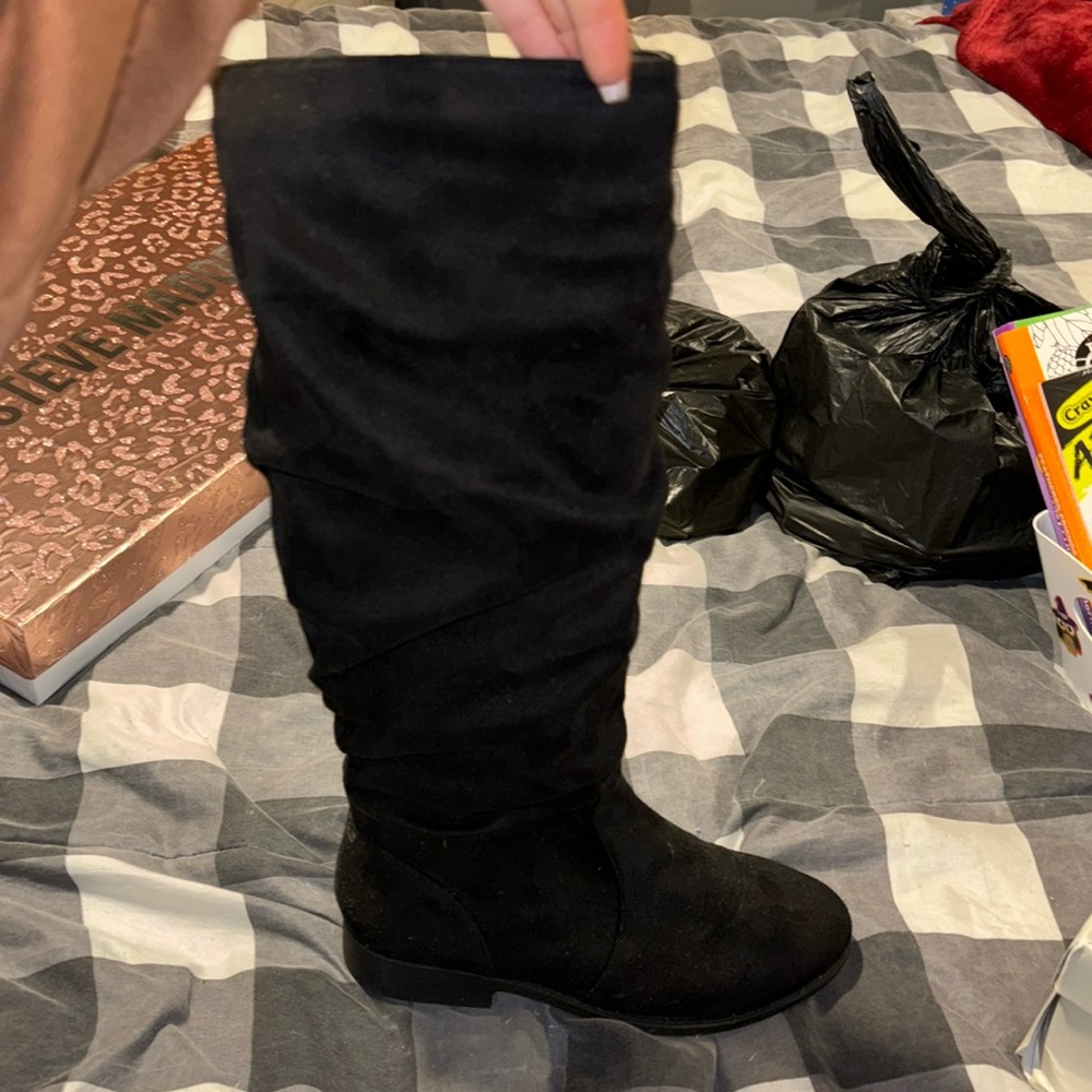 KNEE HIGH BOOTS